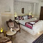 Tatli Kaya Cave 3* ウルギュップ