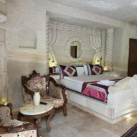 Tatli Kaya Cave 3* ウルギュップ