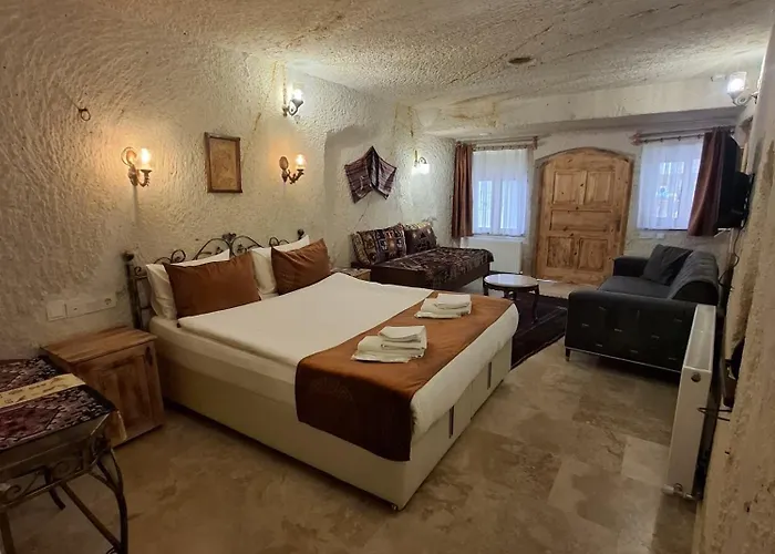 Tatli Kaya Cave ウルギュップ